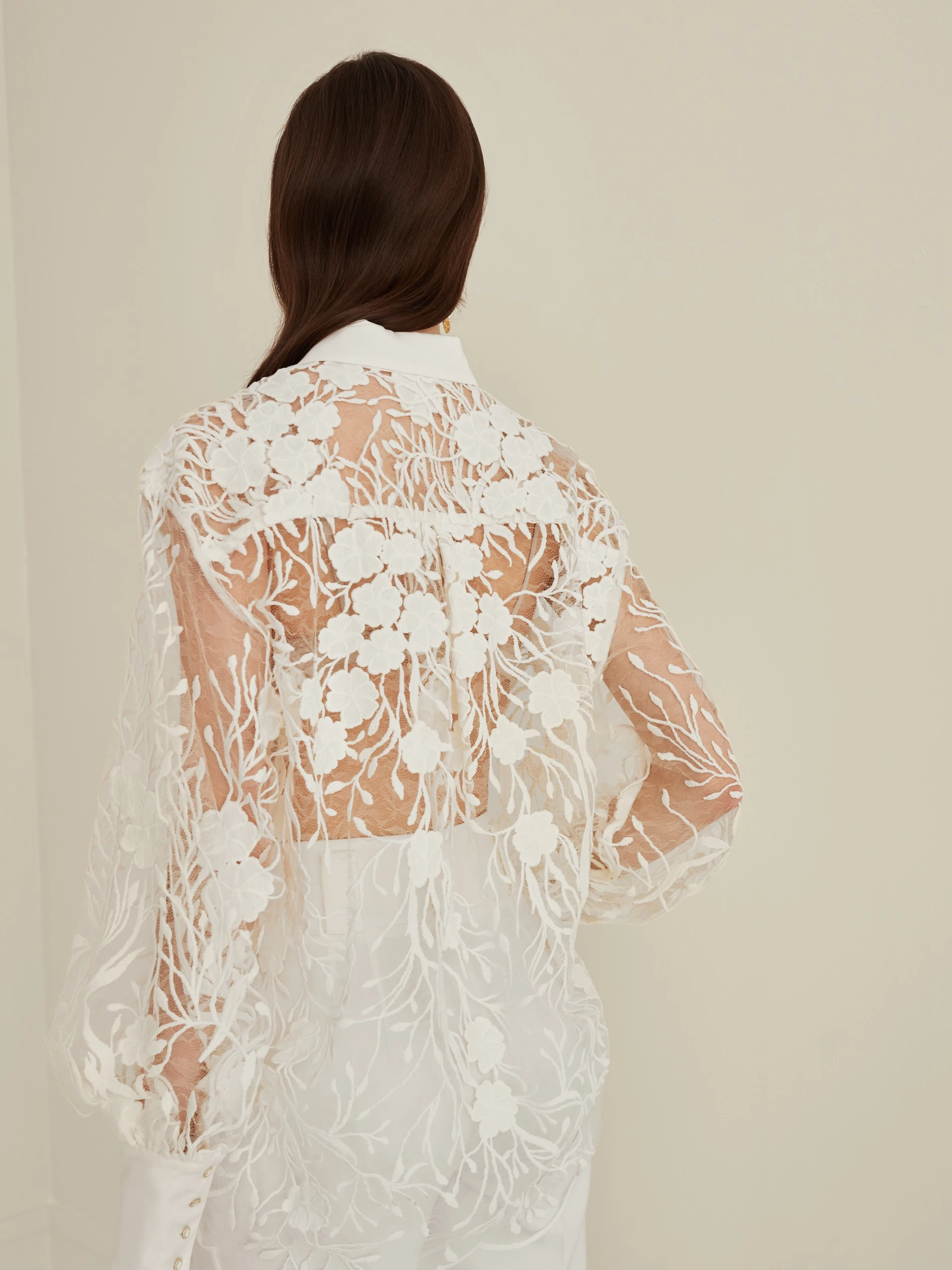WHITE LACED BLOUSE