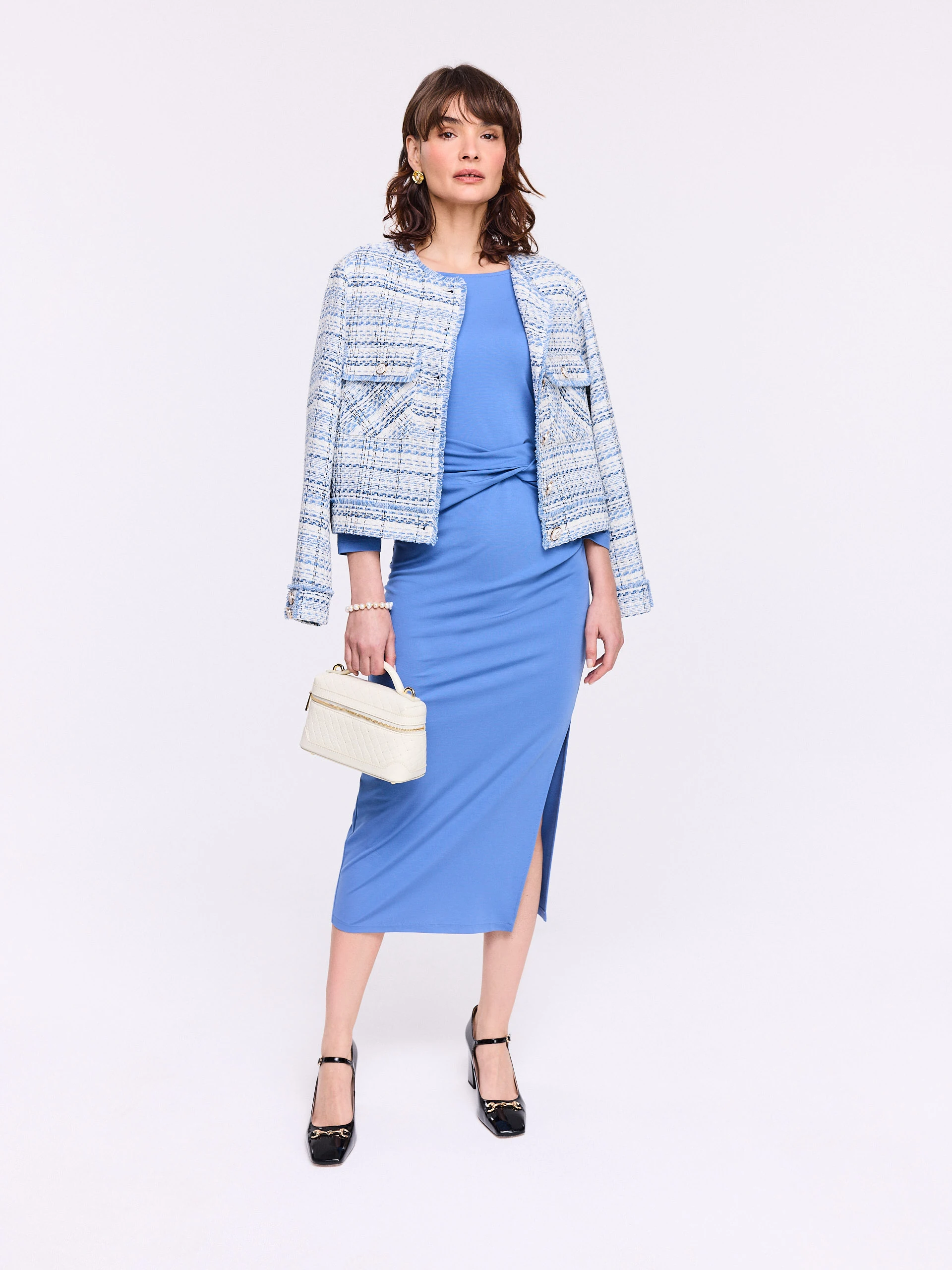 Blue midi dress with a fitted cut