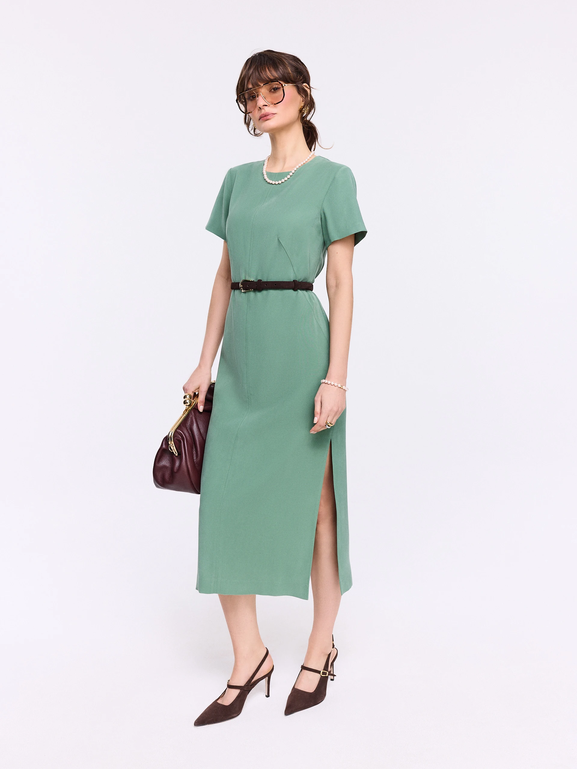 Pistachio-colored viscose dress
