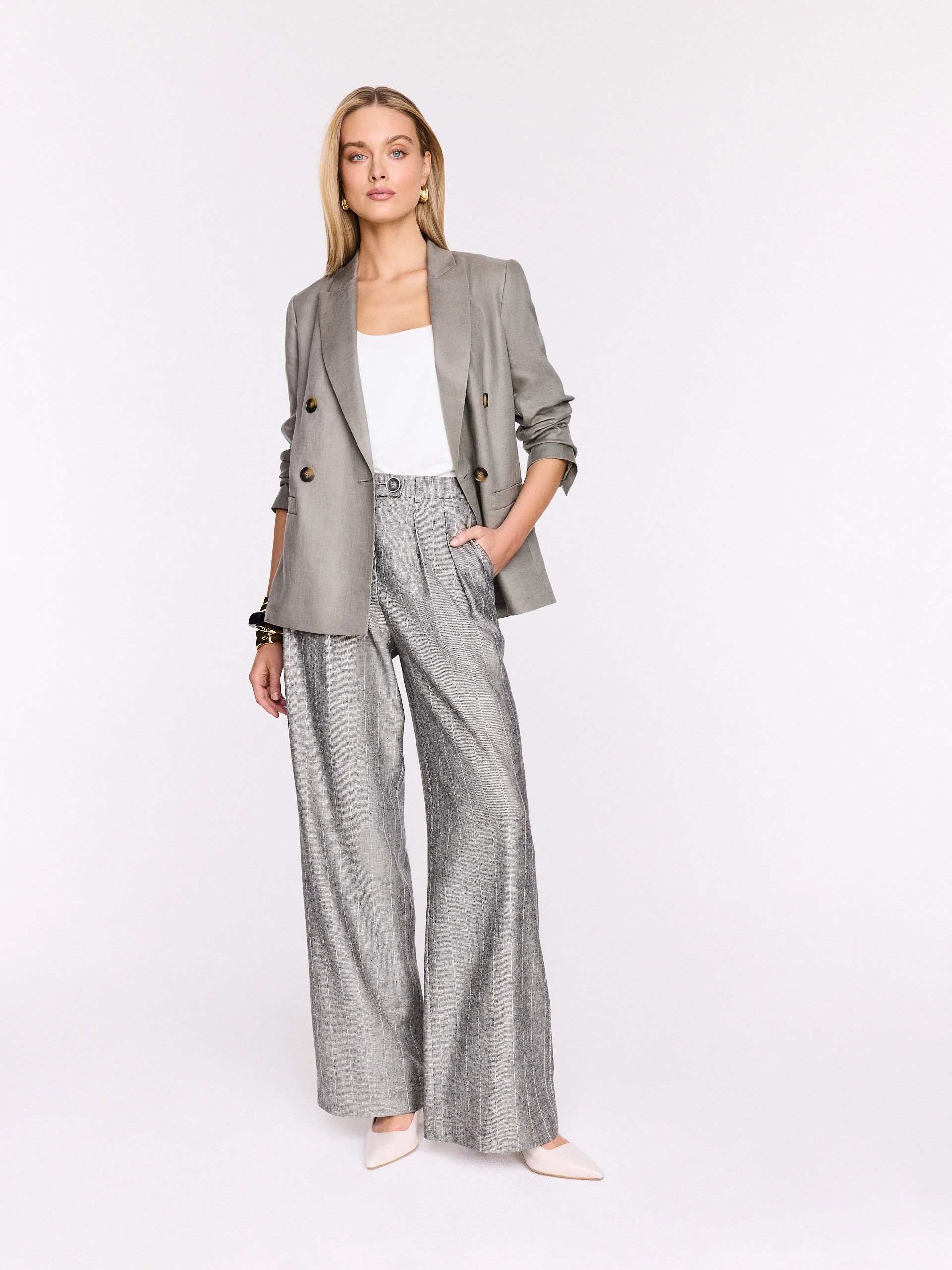 Garniturowe spodnie wide leg w białe prążki