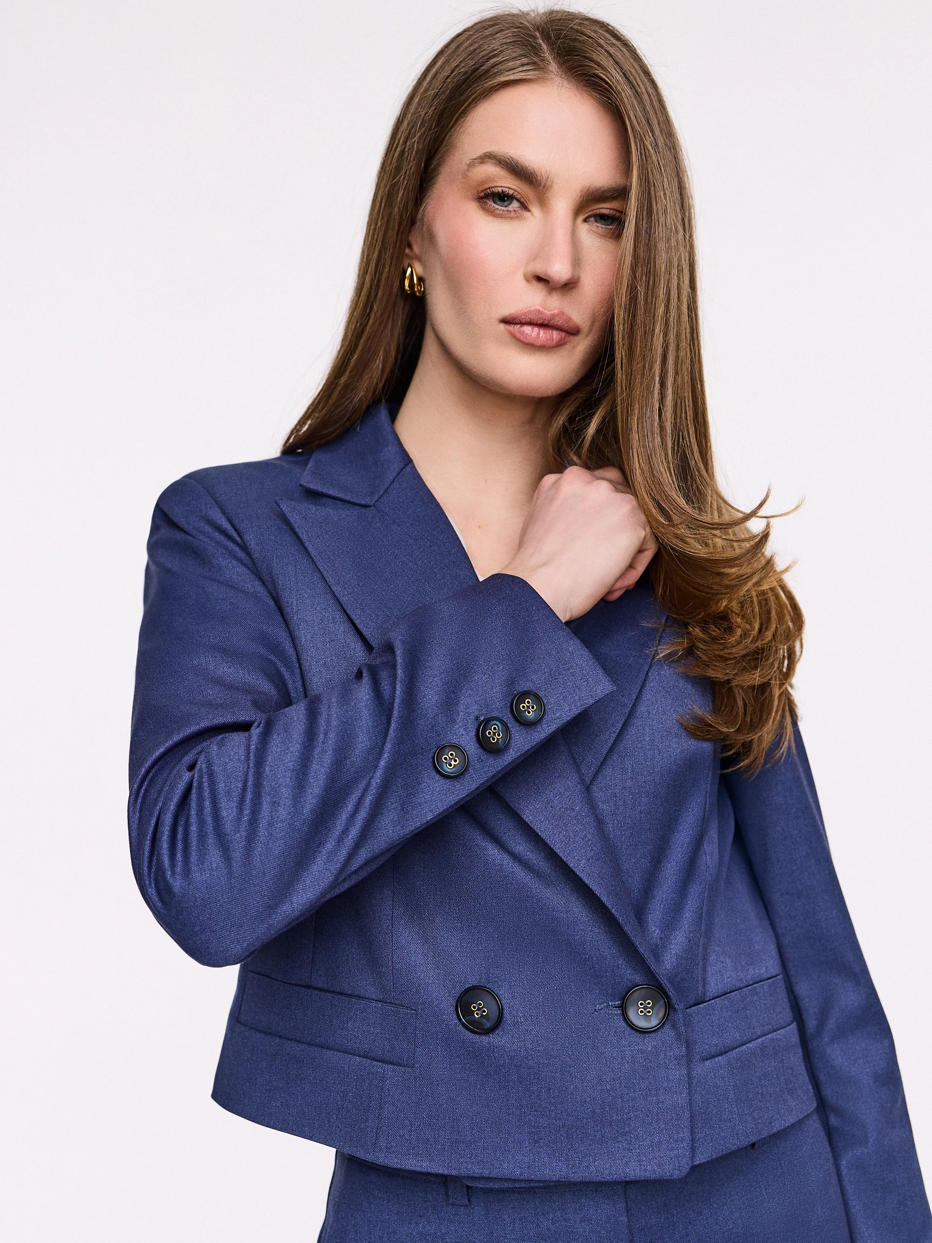 Short navy blue box-cut jacket