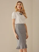 BLOUSE WITH BROOCH