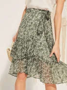 ETHEREAL SKIRT WITH FINE PATTERN