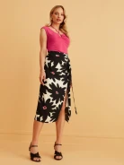 MIDI SKIRT WITH BLACK AND WHITE FLOWERS