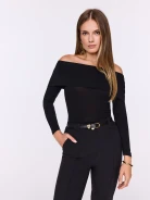 Fitted black blouse with a spanish neckline