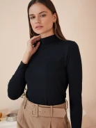 FITTED BLOUSE WITH TURTLENECK