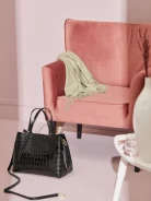 MEDIUM-SIZED BLACK HANDBAG