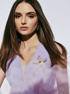Starfish-shaped brooch with pearls