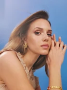 Earrings with glass crystals
