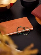 SET OF BRACELETS IN SHADES OF GREEN