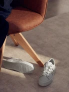 BIAŁE SNEAKERSY Z DŻETAMI