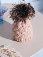 JASNORÓŻOWA CZAPKA Z POMPONEM
