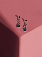 EARRINGS WITH BLUE STONE