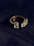 RING WITH RECTANGULAR ZIRCONS
