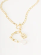 Necklace with decorative pearl