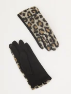 Knitted gloves