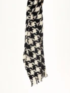 Black and white peplite scarf