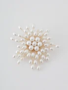 Brooch with pearl beads