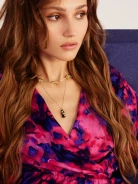 Cascade necklace with black pendant