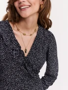 Cascade necklace with black pendant
