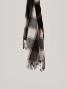 Checkered scarf with tassels at the ends