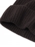 Prążkowana czekoladowa czapka z wełną merino i kaszmirem