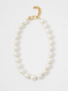 Elegant pearl necklace