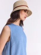 Słomkowy kapelusz bucket hat z ozdobnym paskiem