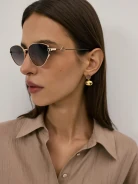 Elegant earrings with square links