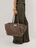 Zamszowa torebka w kolorze taupe