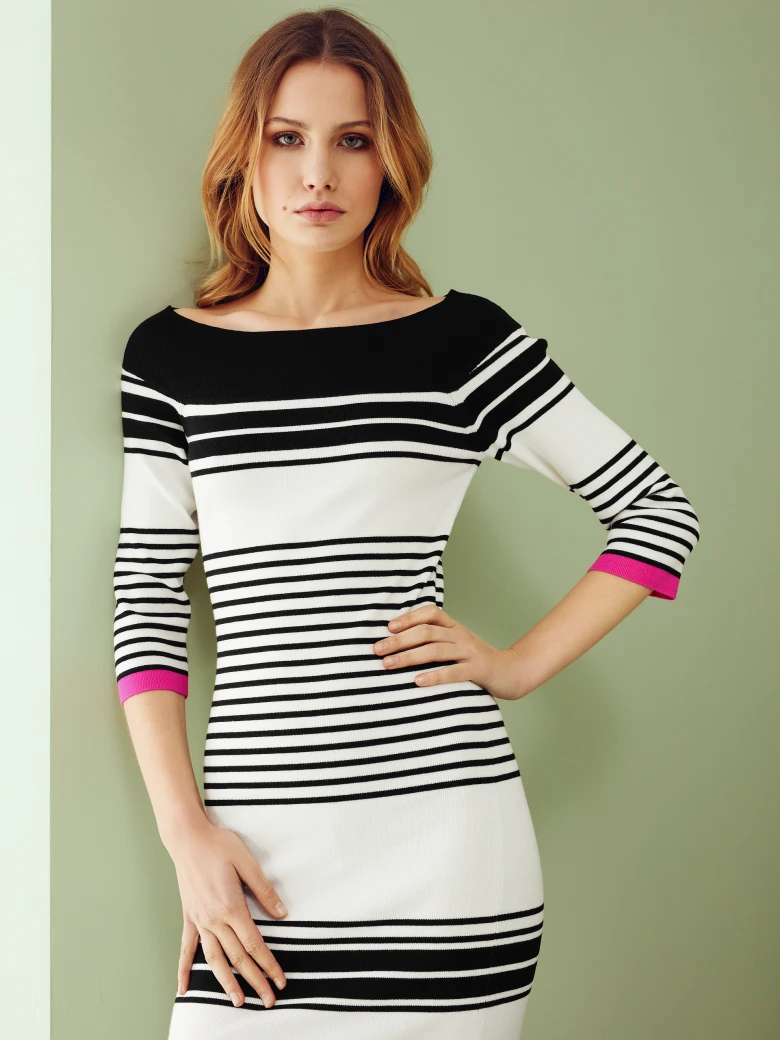 FITTED STRIPED DRESS