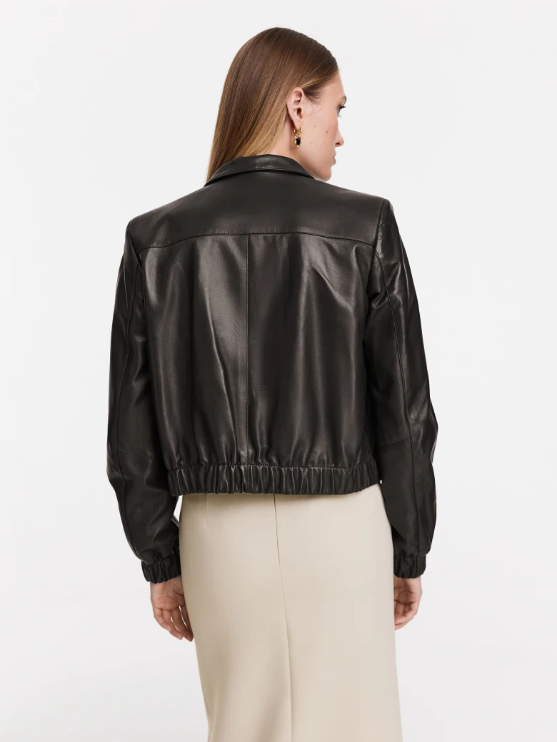 Short brown leather jacket