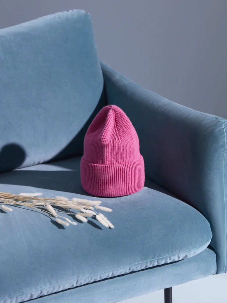 PINK CAP WITH WOOL AND CASHMERE