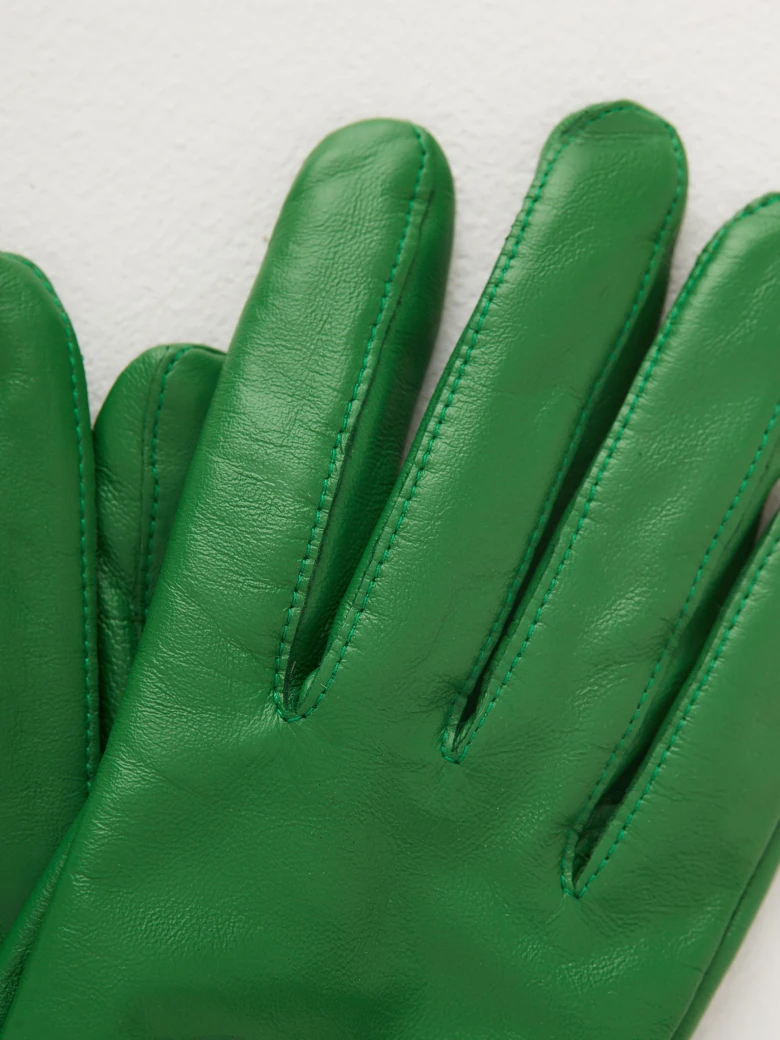 Zielone skórzane rękawiczki