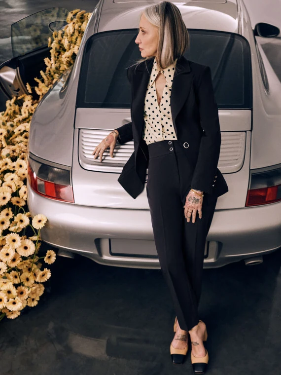 Elegant high-waisted cigarette pants
