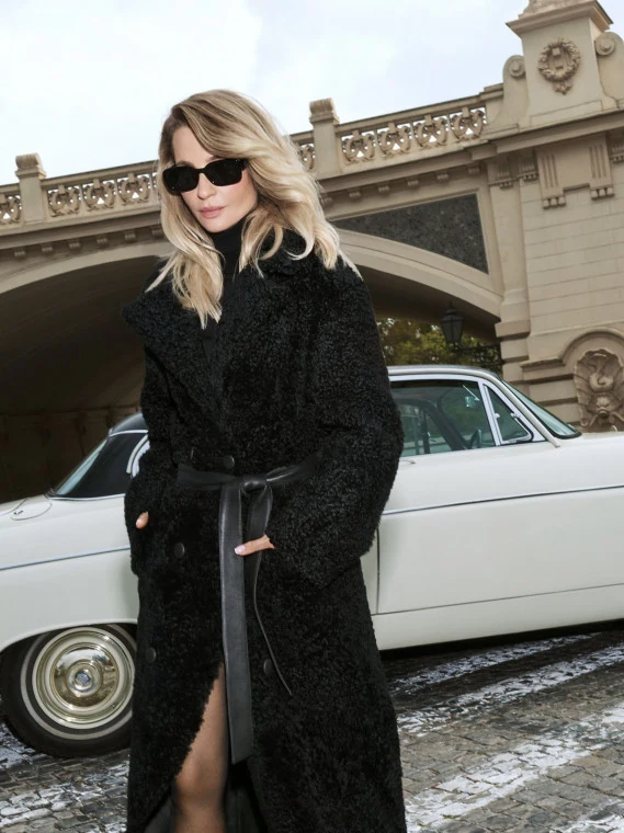 Long merino leather coat in black