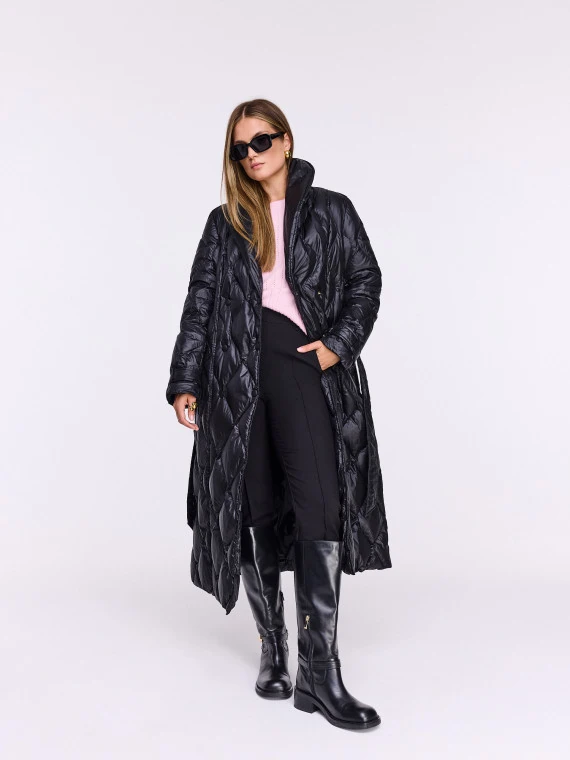 Black pants made of lyocell and viscose