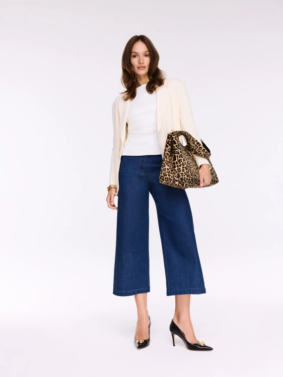Jeans with straight legs