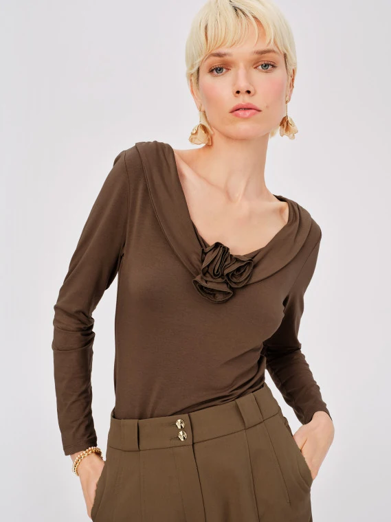Chocolate blouse with neckline and rose