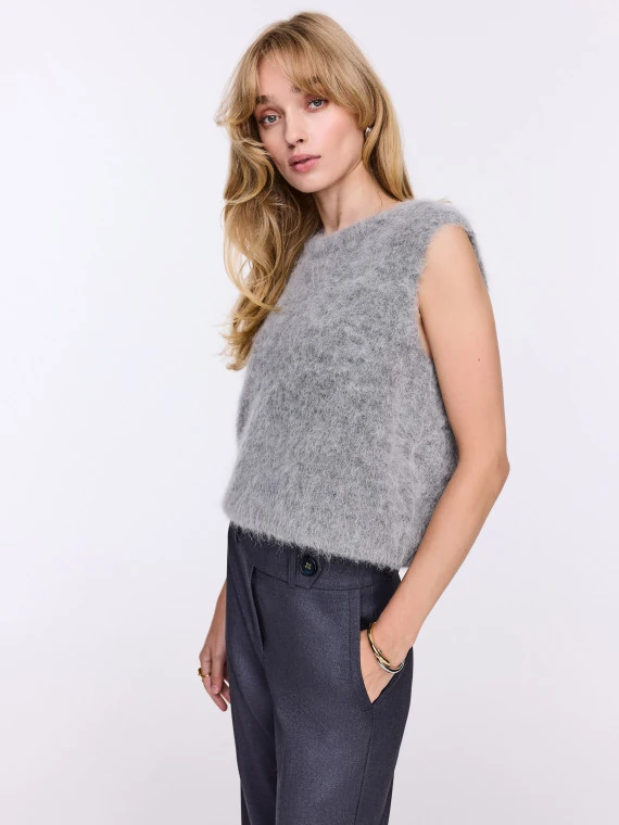 Gray vest with alpaca wool