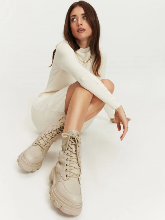 Lace-up leather boots