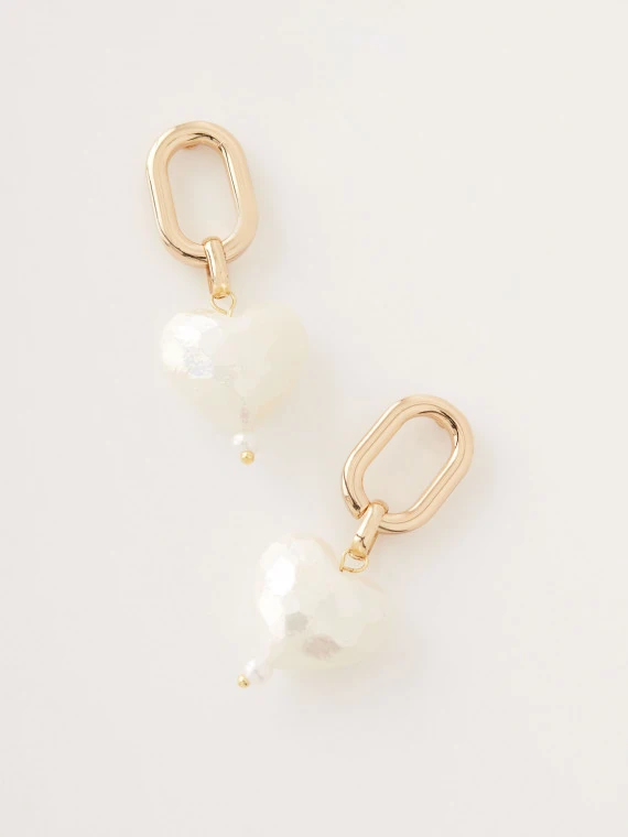 Earrings with heart-shaped pendants