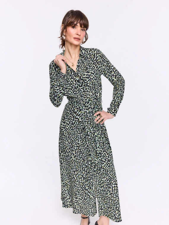 Viscose midi dress with collar pattern