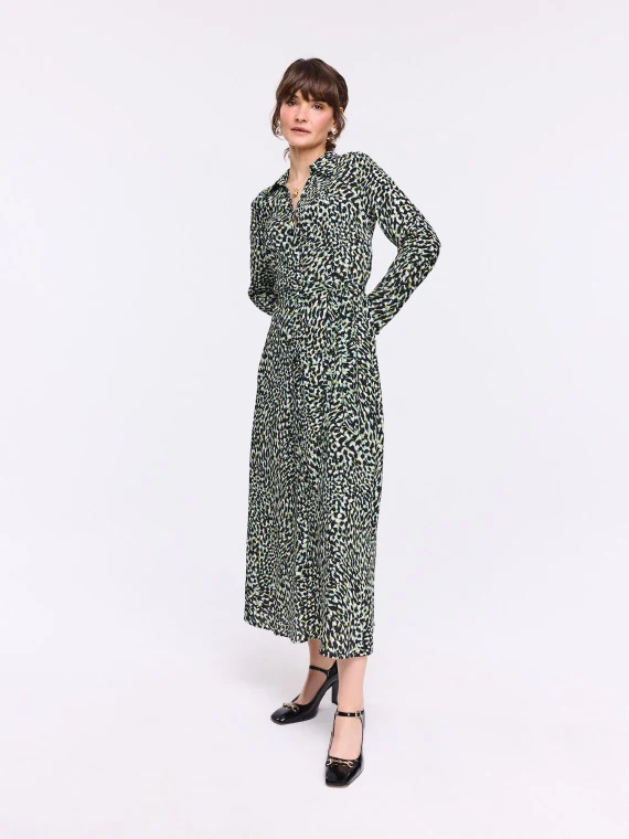 Viscose midi dress with collar pattern