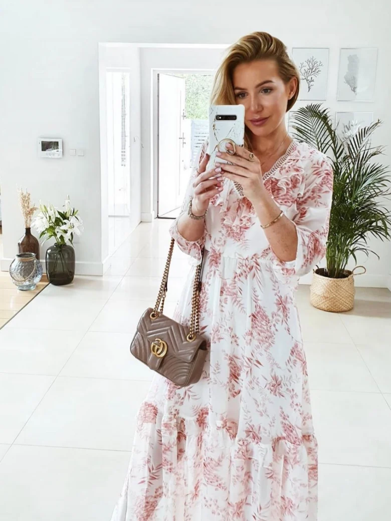 ETHEREAL DRESS WITH FINE PATTERN