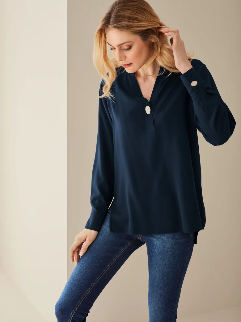 OVERSIZED BUTTON-DOWN BLOUSE