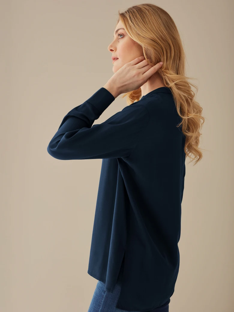 OVERSIZED BUTTON-DOWN BLOUSE