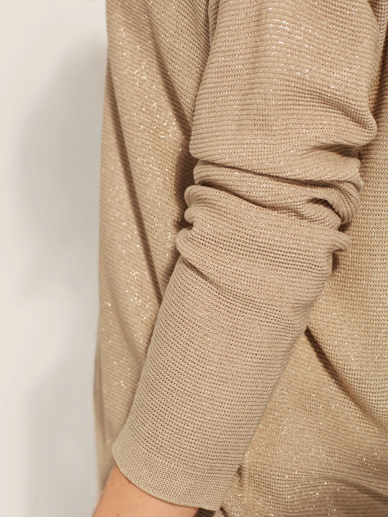 SWEATER WITH V NECKLINE