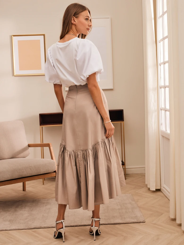 WHITE BLOUSE WITH BUFF SLEEVES