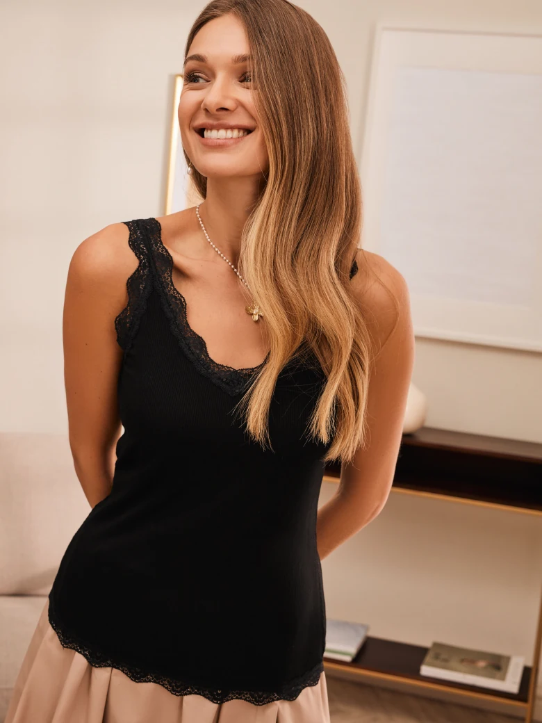 BLACK BLOUSE WITH SHOULDER STRAPS